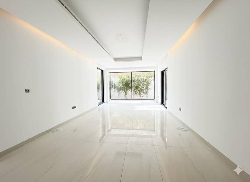 Modern| 5-BR Plus Maid| PooL| Prime Location - Image 8