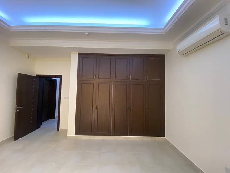 Spacious 5 BR Villa in Al Barsha South 2 - Image 12