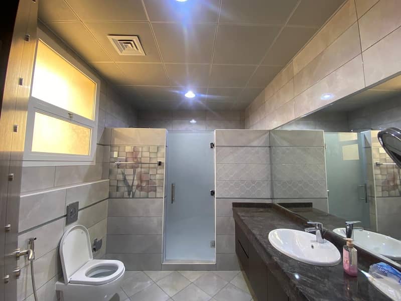 Spacious 5 BR Villa in Al Barsha South 2 - Image 17