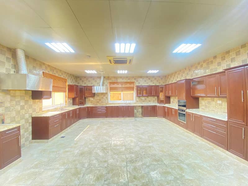Spacious 5 BR Villa in Al Barsha South 2 - Image 23