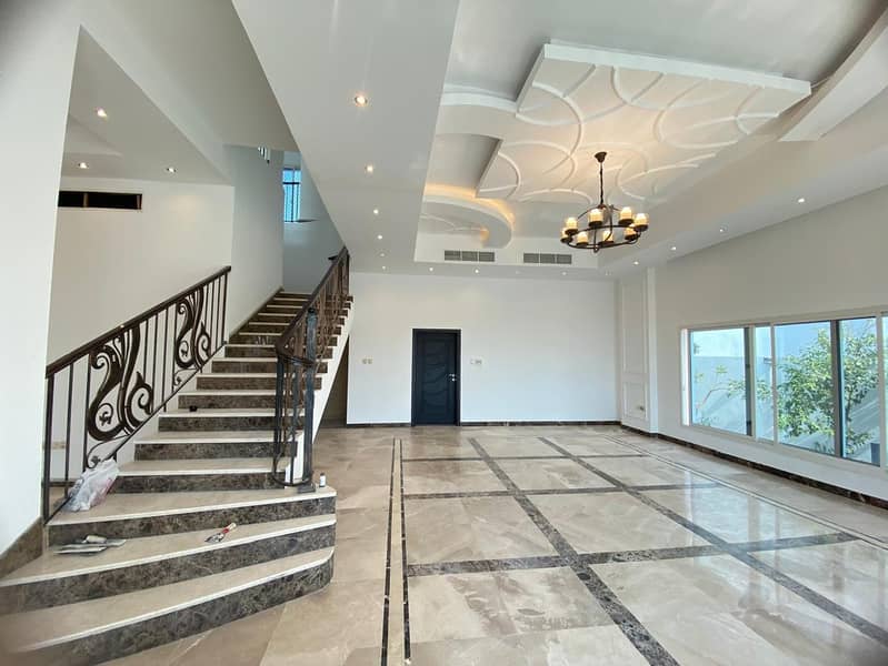 Spacious 5-BR Villa | Pool | Maids |Garden