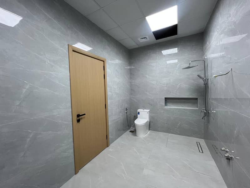 Brand New | Spacious | Ready to move in - Image 11