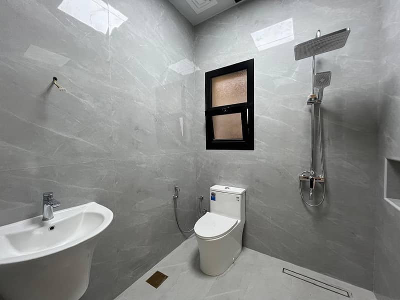 Brand New | Spacious | Ready to move in - Image 14