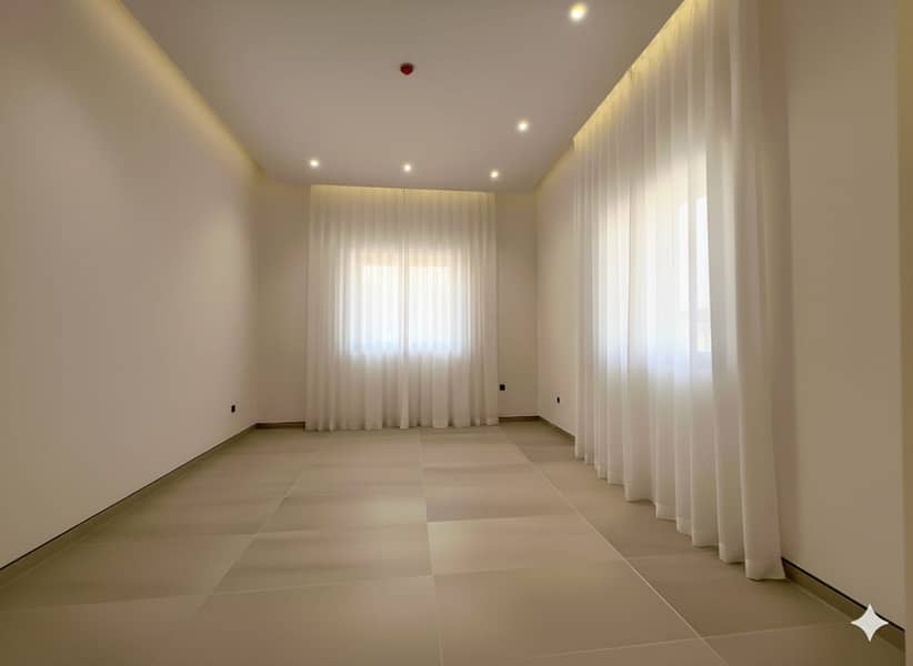 For Rent| 3-BR Villa + Maids Room | Garden