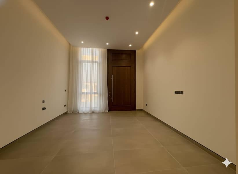 For Rent| 3-BR Villa + Maids Room | Garden