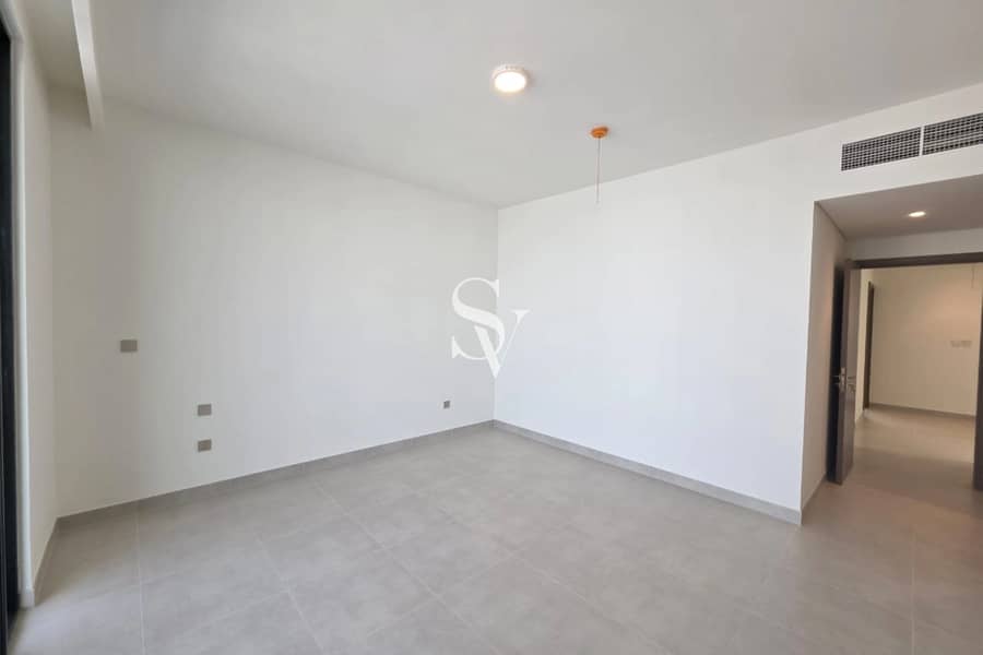 Standalone 4BR Villa-Brand New-Elie Saab Finish - Image 10