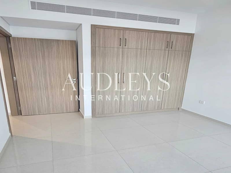 3BR Townhouse | Private Garden | Brand New