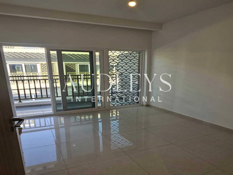 3BR Townhouse | Private Garden | Brand New