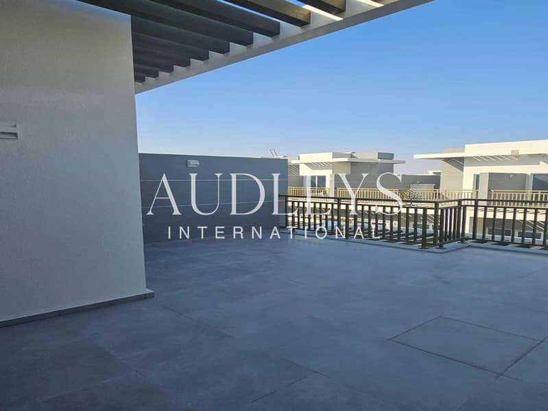 3BR Townhouse | Private Garden | Brand New - Image 6