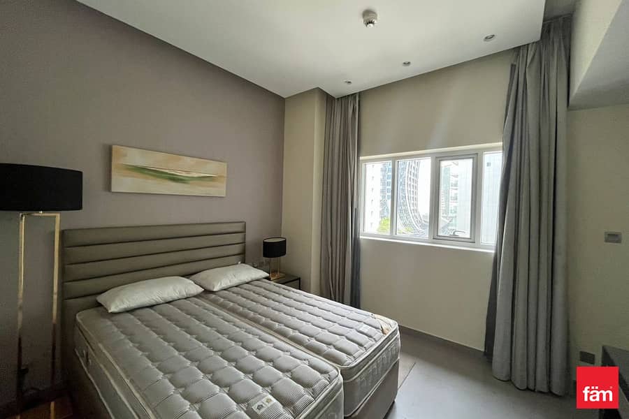 Vacant | Bright Unit | Fully furnished - Image 11