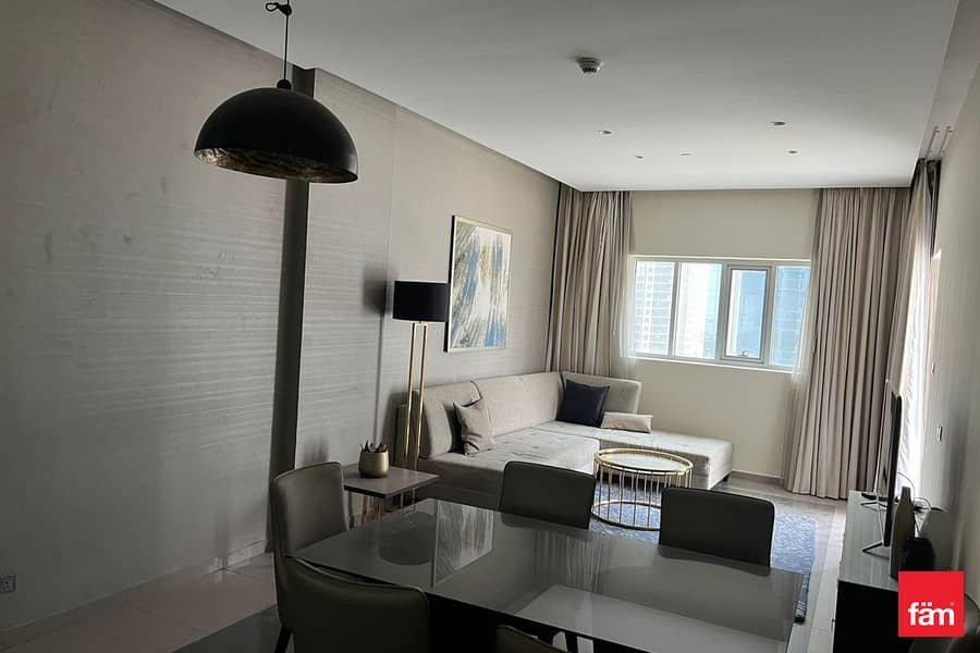 Vacant | Bright Unit | Fully furnished - Image 13