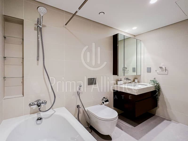 Fully Furnished | Marina View | Beach Access - Image 17