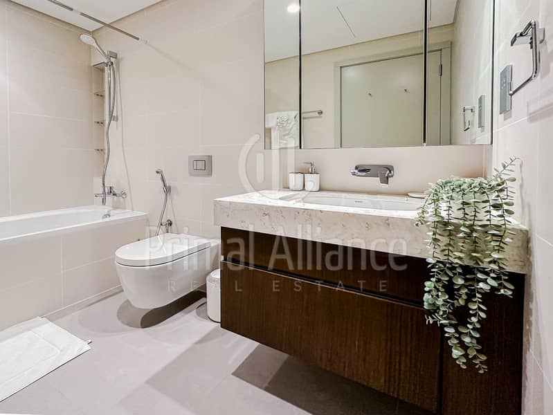 Fully Furnished | Marina View | Beach Access - Image 19