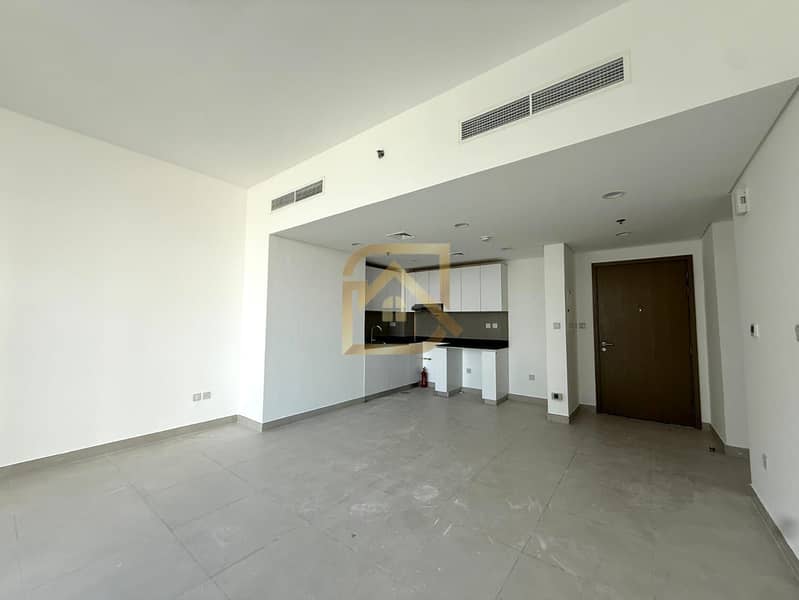 Stylish Residence | Peaceful Community | 4 chqs - Image 14