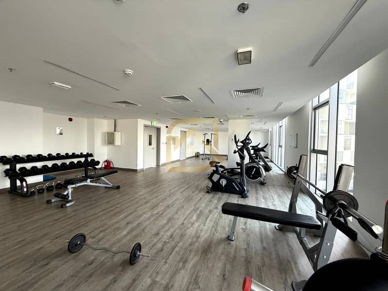 Stylish Residence | Peaceful Community | 4 chqs - Image 21