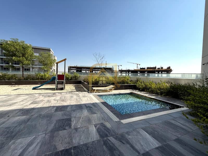 Stylish Residence | Peaceful Community | 4 chqs - Image 22