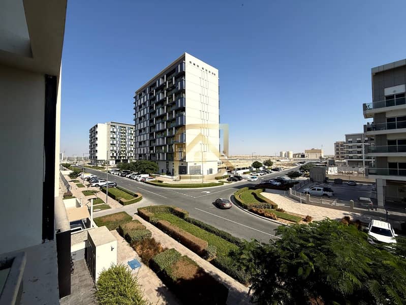 Stylish Residence | Peaceful Community | 4 chqs - Image 24