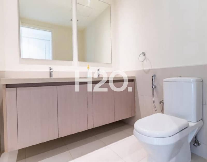 SINGLE ROW | GREENERY COMMUNITY | FRONT TERRACE - Image 7