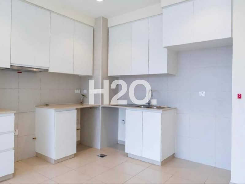 SINGLE ROW | GREENERY COMMUNITY | FRONT TERRACE - Image 11