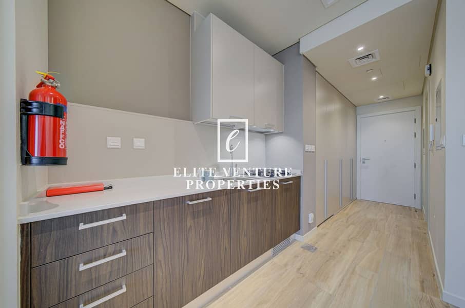 FULLY FURNISHED 1 BEDROOM | BIG LAYOUT | GREAT VIEW - Image 7