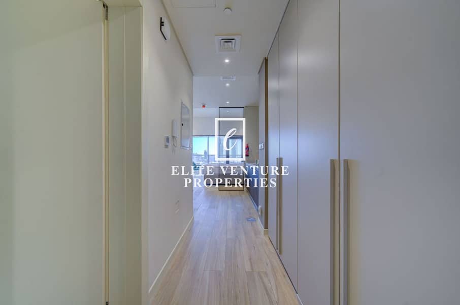 FULLY FURNISHED 1 BEDROOM | BIG LAYOUT | GREAT VIEW - Image 9