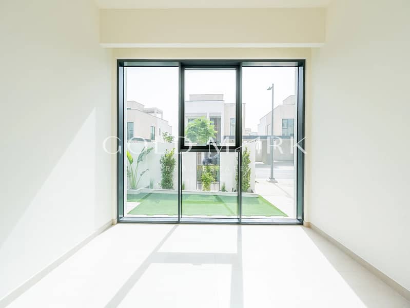 Large Plot | Near to Amenities | Multiple Options - Image 10