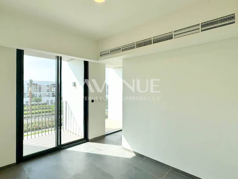 Single Row | Vacant | Vastu Compliance - Image 9