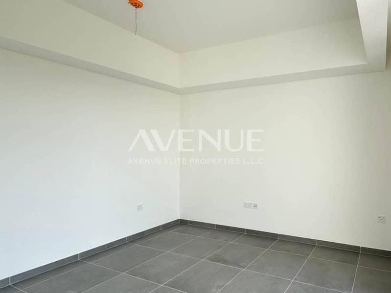 Single Row | Vacant | Vastu Compliance - Image 11