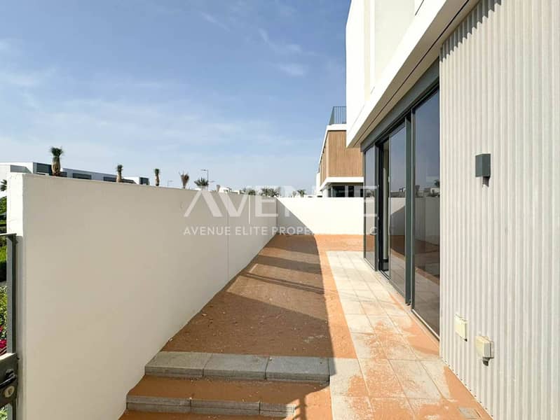 Single Row | Vacant | Vastu Compliance - Image 27