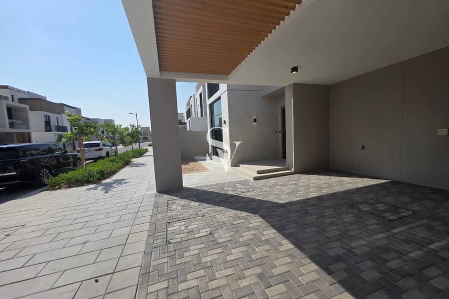 Standalone 4BR Villa-Brand New-Elie Saab Finish - Image 34