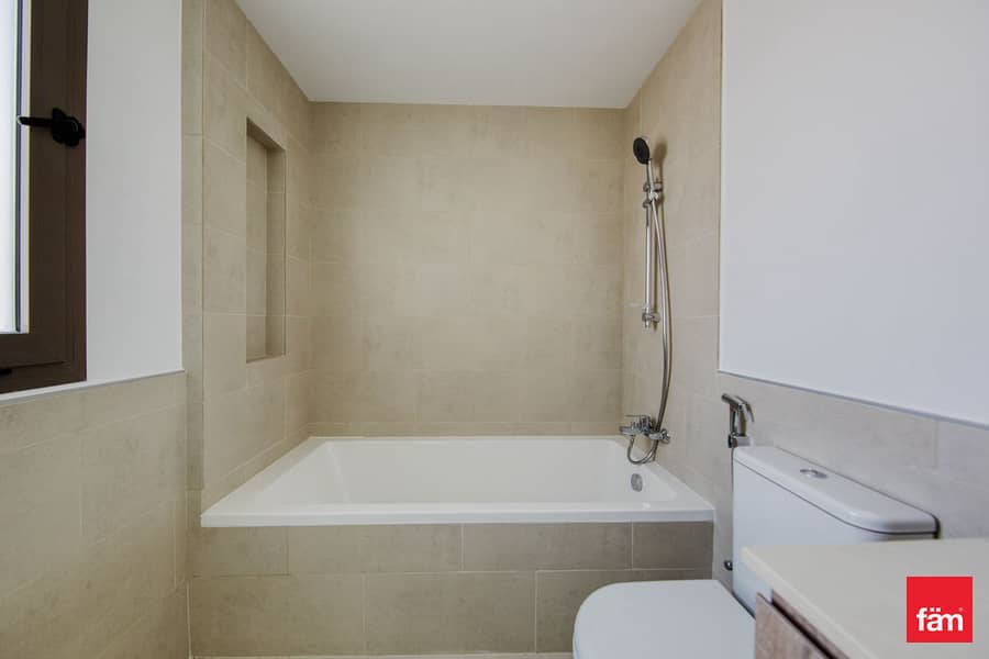 Single Row | 3 Bedroom | Close To Amenities - Image 7