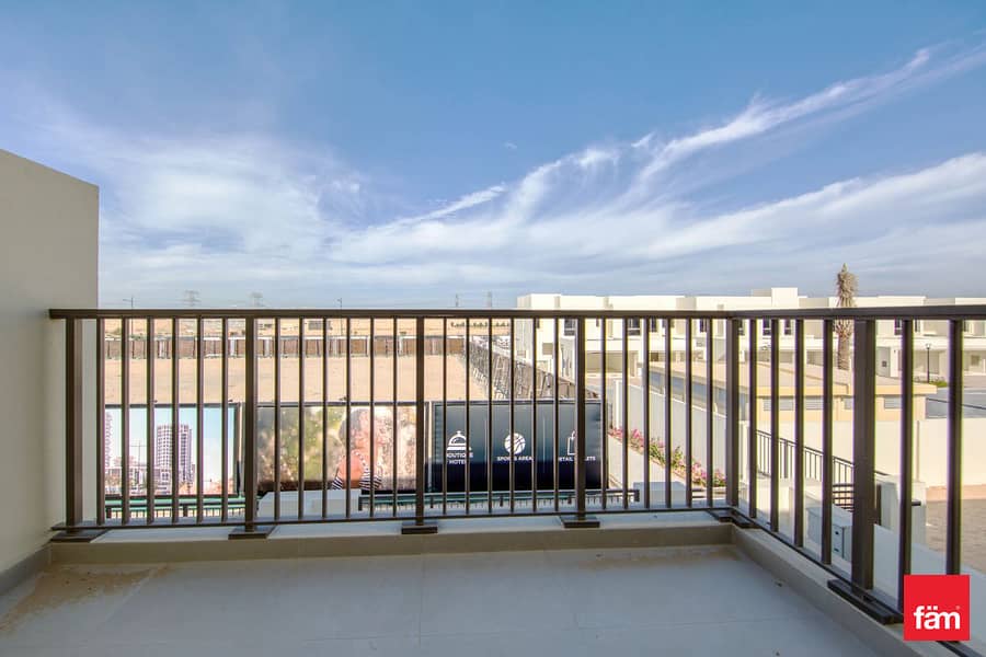 Single Row | 3 Bedroom | Close To Amenities - Image 11