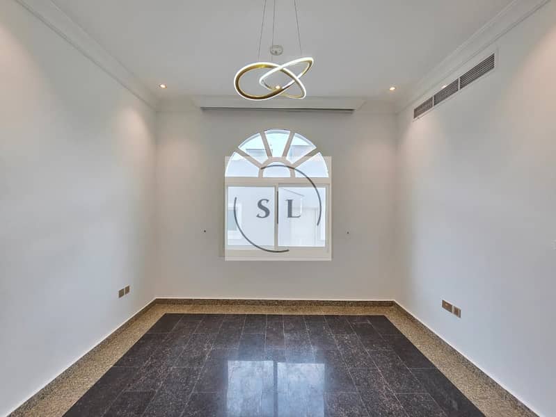 Spacious 5BR Villa + Maid | Private Garage & Garden - Image 12