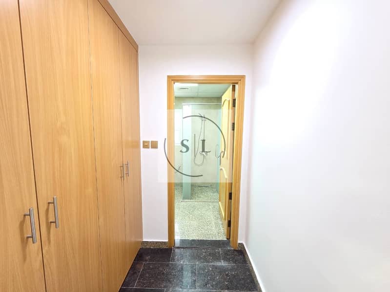 Spacious 5BR Villa + Maid | Private Garage & Garden - Image 22