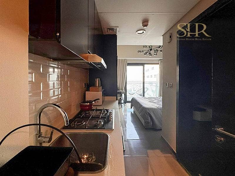 Fully Furnished | High Floor | Near Metro