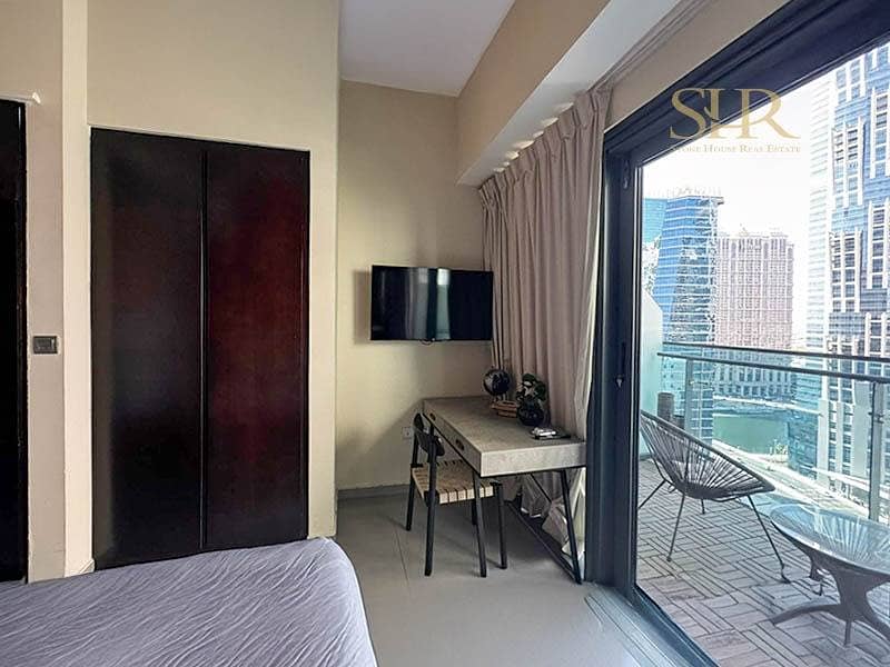 Fully Furnished | High Floor | Near Metro - Image 12