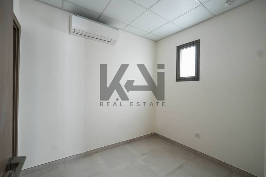 Largest Layout | Premium 4BR Villa | Vacant - Image 9