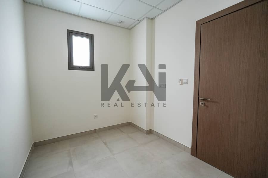 Largest Layout | Premium 4BR Villa | Vacant - Image 10