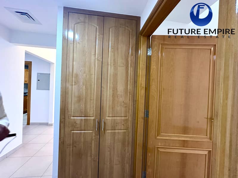 Spacious 2BHK | Near Metro | Ready to Book | Laundry Room - Image 14