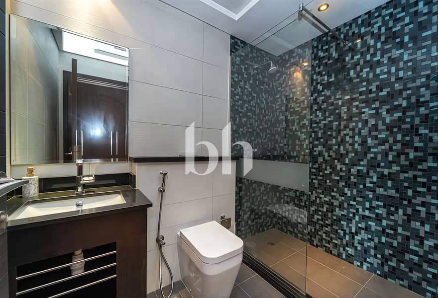 Upgraded | Full Sea View | Available in February - Image 10