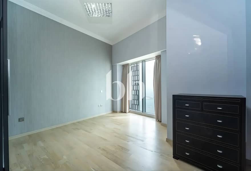 Upgraded | Full Sea View | Available in February - Image 11