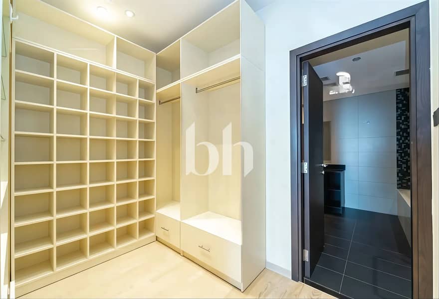 Upgraded | Full Sea View | Available in February - Image 17