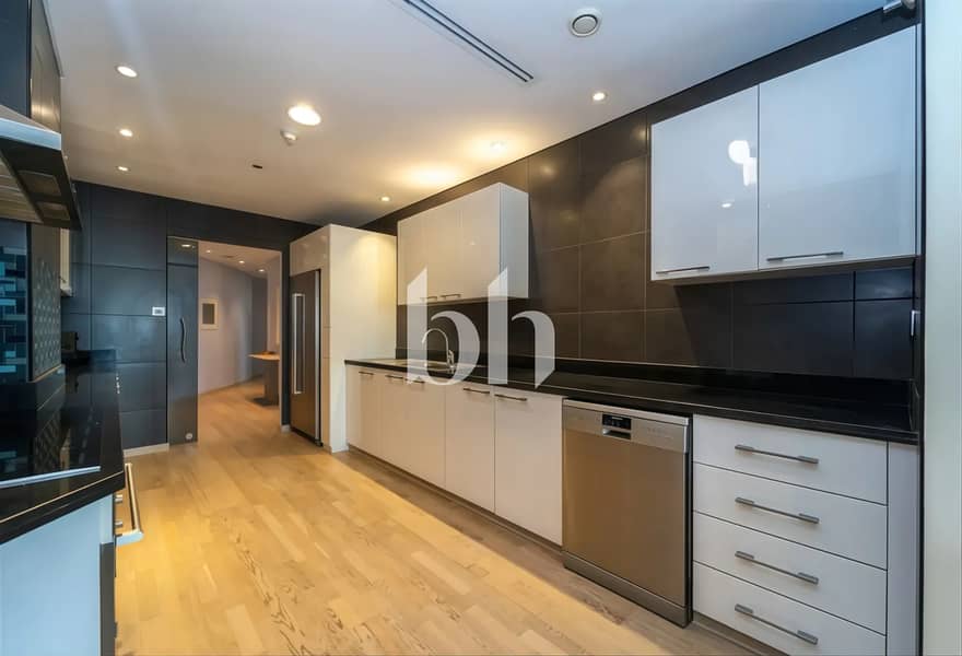 Upgraded | Full Sea View | Available in February - Image 19