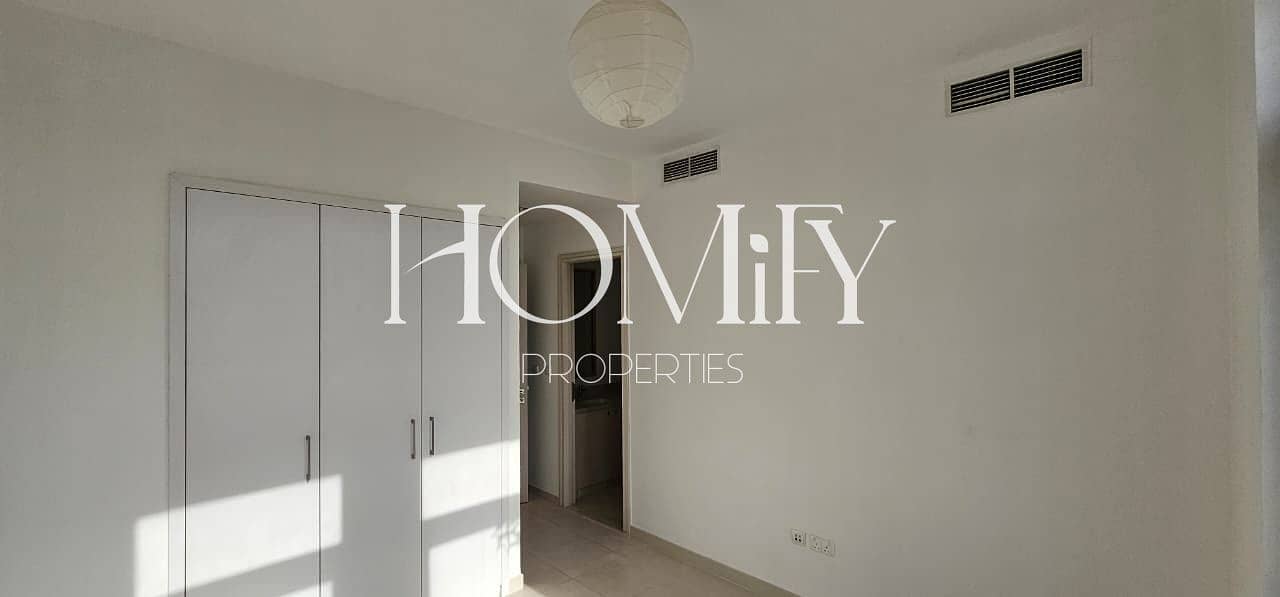 Vacant | Type G | Single Row | Prime Location - Image 6