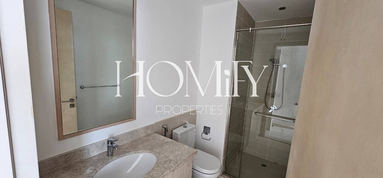 Vacant | Type G | Single Row | Prime Location - Image 12