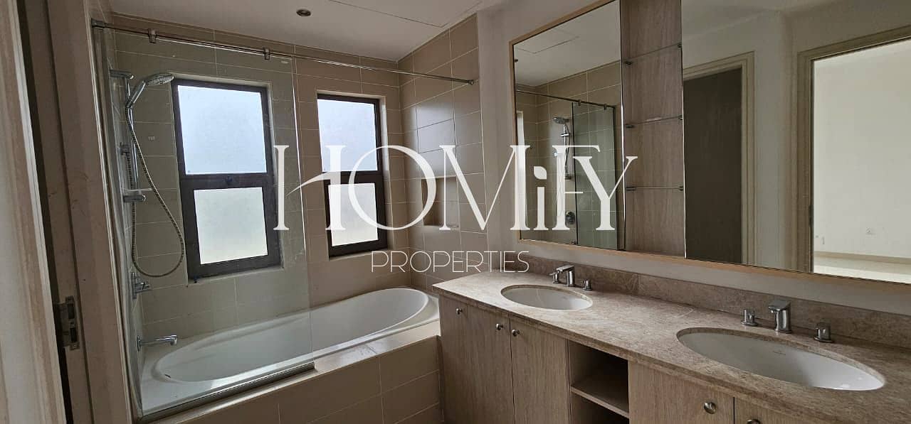 Vacant | Type G | Single Row | Prime Location - Image 13