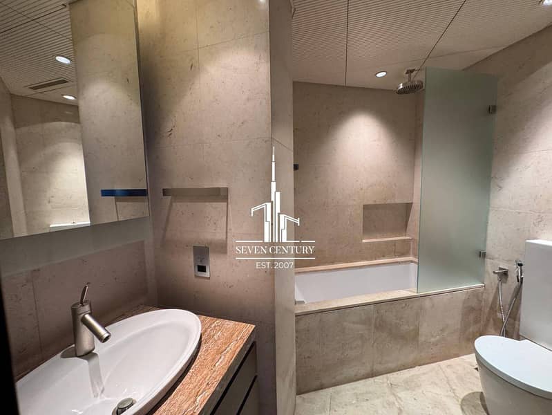 Very High Floor | Best Layout | Panaromic View - Image 14