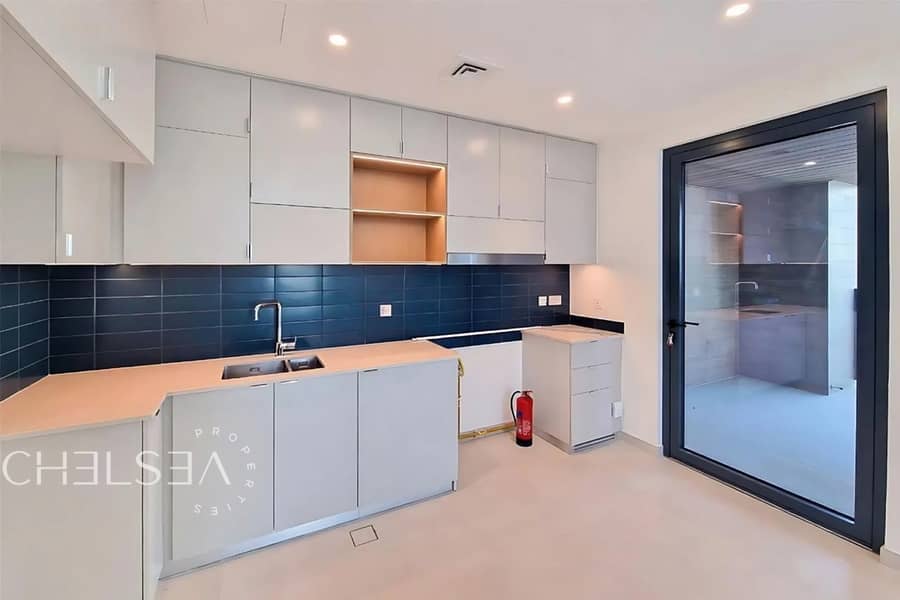 BRAND-NEW | MOVE-IN READY | SINGLE ROW - Image 6