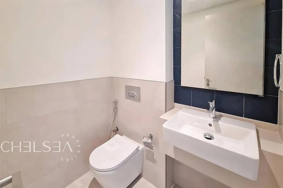 BRAND-NEW | MOVE-IN READY | SINGLE ROW - Image 8