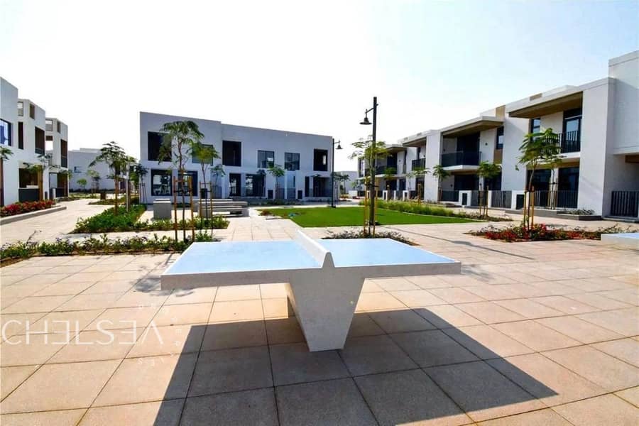 BRAND-NEW | MOVE-IN READY | SINGLE ROW - Image 9